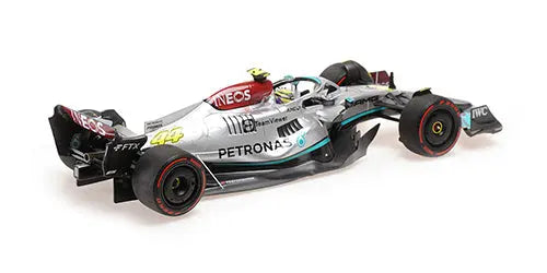 Minichamps 1/18 Mercedes Amg Petronas F1 W13 E L Hamilton Spanish GP 2022 image 3