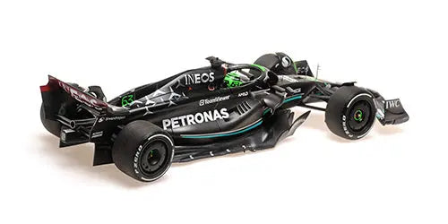 Minichamps 1/18 Mercedes-Amg Petronas F1 W14 E Performance George Russell 2023 - Racing Model Shop