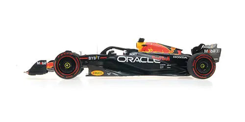 Minichamps 1/18 Oracle Red Bull Racing RB19 Winnner Saudi Arabia GP 2023 S Perez L.E 264pcs - Racing Model Shop