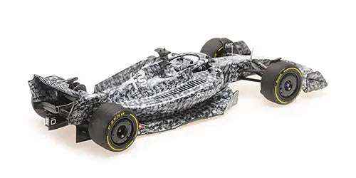 Minichamps 1/18 Alfa Romeo F1 Team Orlen C42 R. Kubica Testing Barcelona 2022 LE 138 Pcs