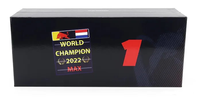 Minichamps 1/18  F1 RB18  Verstappen # 1 Winner Japan GP With Pit Board WC 2022