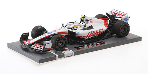 Minichamps  1/18 Haas F1 Vf-22  Haas N 47 Bahrain Gp 2022 Mick Schumacher