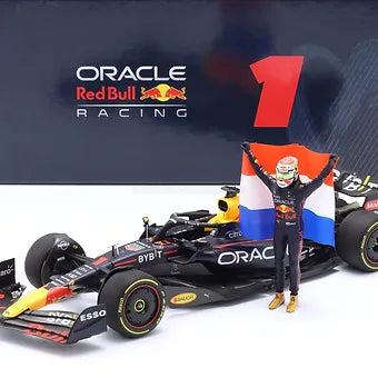 Red Bull  F1 Rb18 Team Oracle Red Bull Racing #1 WC M Verstappen