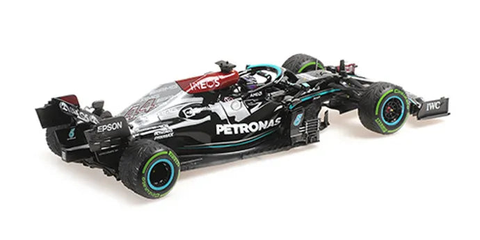 1/18 Minichamps Mercedes F1 W12 GP de Russie 2021 Lewis Hamilton - 100ème victoire