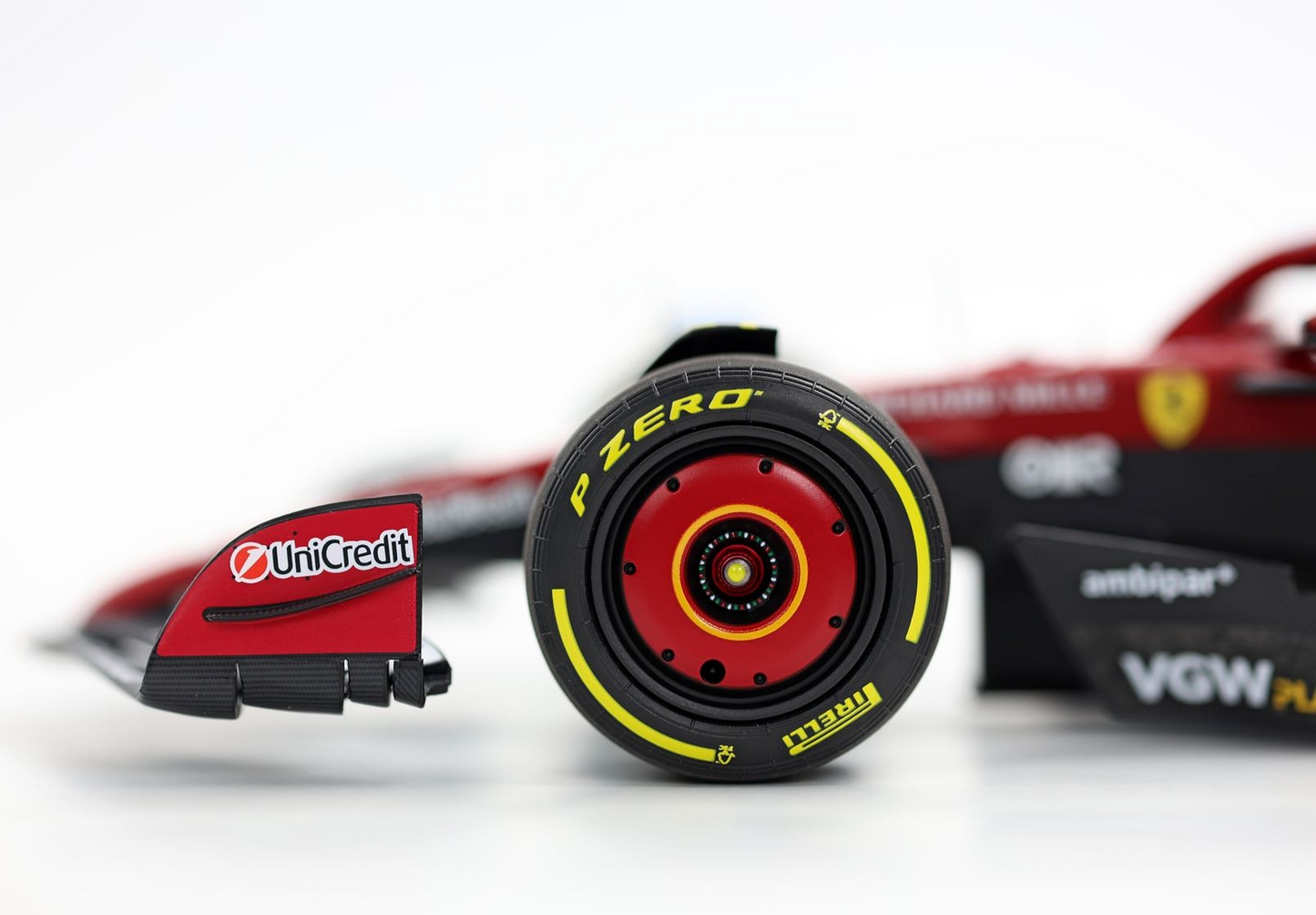 BBR Models 1/18 Ferrari SF-25 Monaco Livery For 75 Years With Shell Lewis Hamilton Luxury Pack