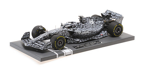 Minichamps 1/18 Alfa Romeo F1 Team Orlen C42 R. Kubica  Testing Barcelona 2022  LE 138 Pcs